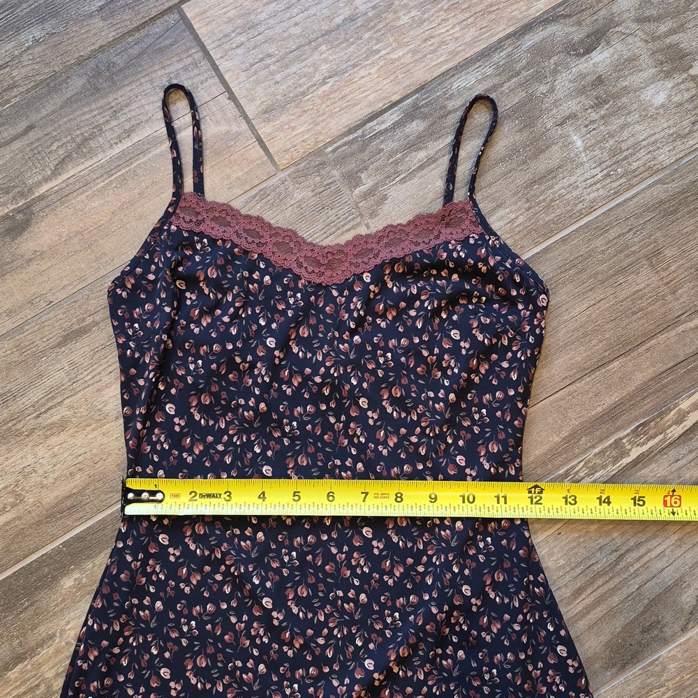 Windsor Charming Chic Ditsy Floral Lace Trim Lined Mini Dress, XXS - Picture 8 of 14